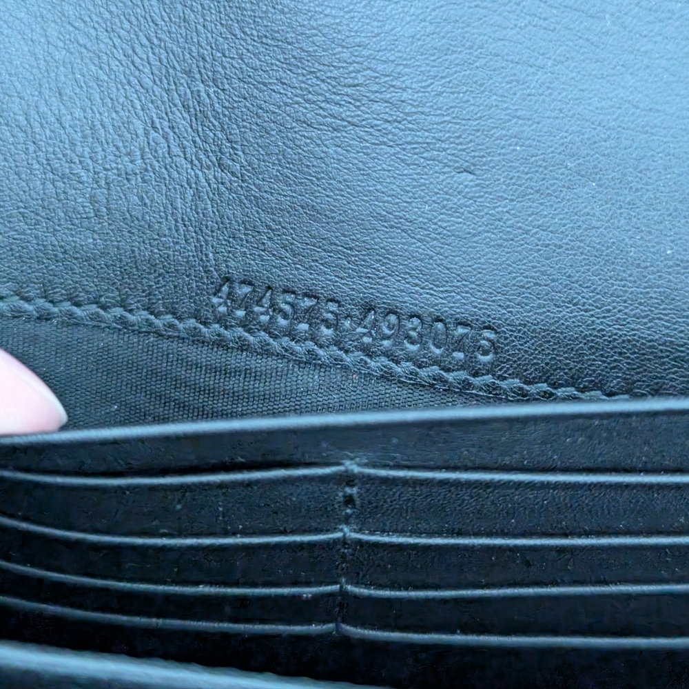 Black Gucci Marmont Velvet Crossbody Bag - Picture 7 of 16